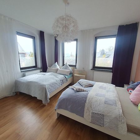 Familienfreundliche Ferienwohnung Erzgebirge Шнеберг Экстерьер фото