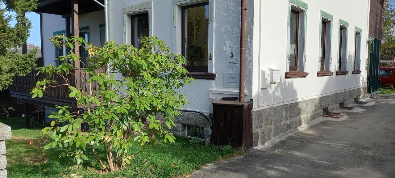 Familienfreundliche Ferienwohnung Erzgebirge Шнеберг Экстерьер фото