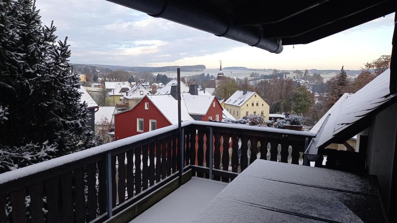 Familienfreundliche Ferienwohnung Erzgebirge Шнеберг Экстерьер фото